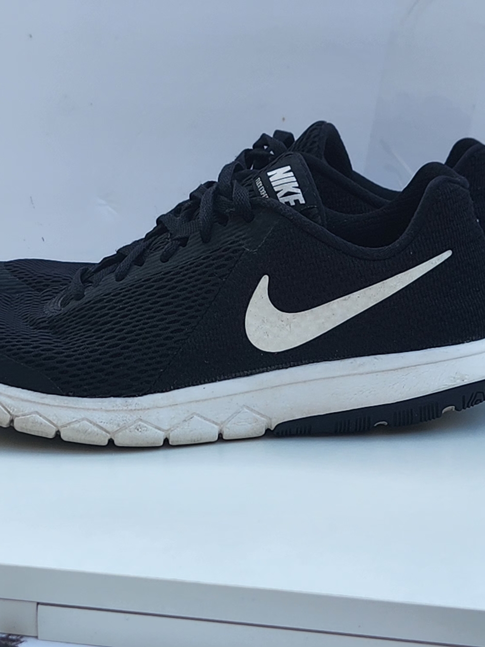 Nike Women's Black Athletic Sneakers with White Swoosh